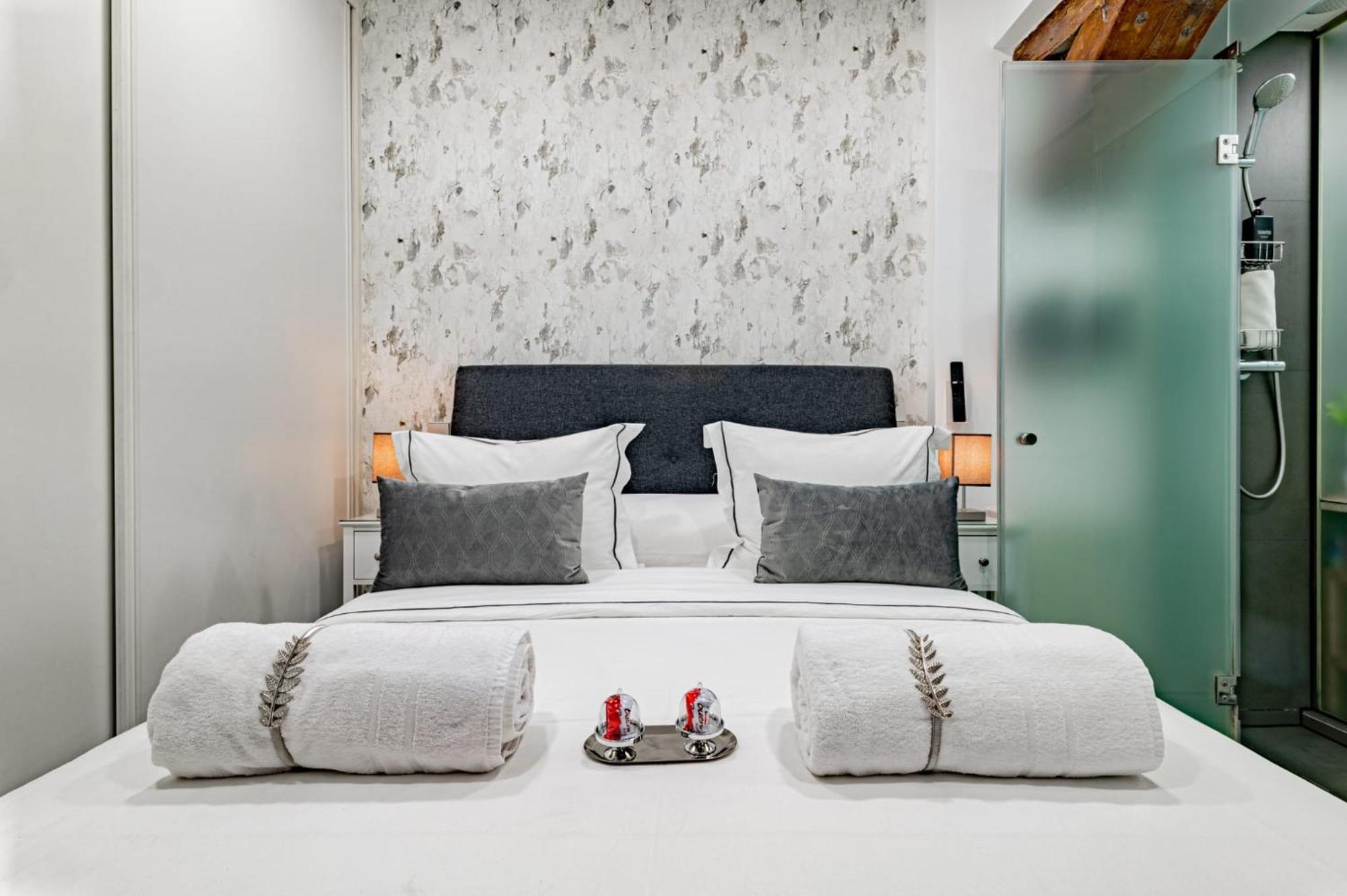 Modern Loft Near Puerta Del Sol Apartment Madrid Bagian luar foto